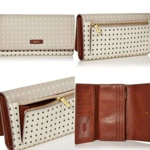 Fossil Women's Logan Leather RFID-Blocking Flap Clutch Wallet ~ Heart Pattern ❤